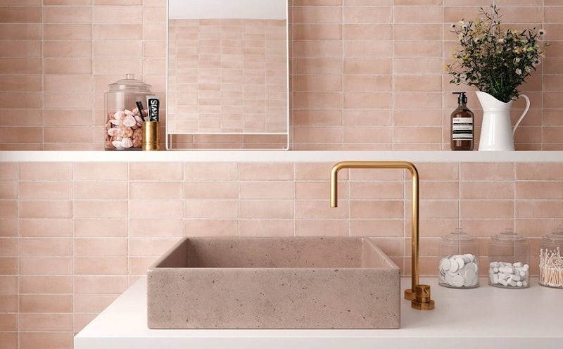 A Splash of Elegance: How to Use Pink in Your Bathroom